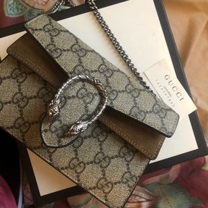 Gucci Dionysus GG Supreme super mini bag